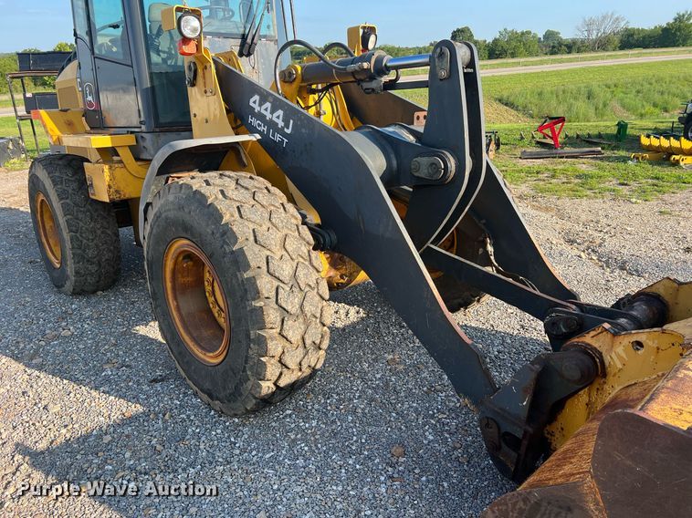 image for item NA9084 2006 John Deere 444J  high lift wheel loader