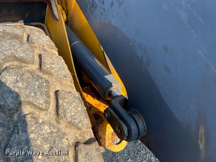 image for item NA9084 2006 John Deere 444J  high lift wheel loader