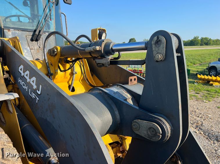 image for item NA9084 2006 John Deere 444J  high lift wheel loader