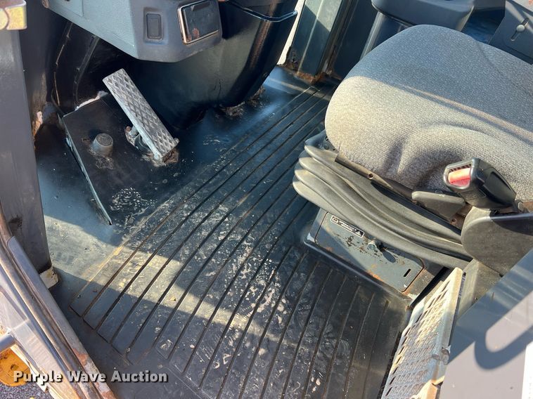 image for item NA9084 2006 John Deere 444J  high lift wheel loader