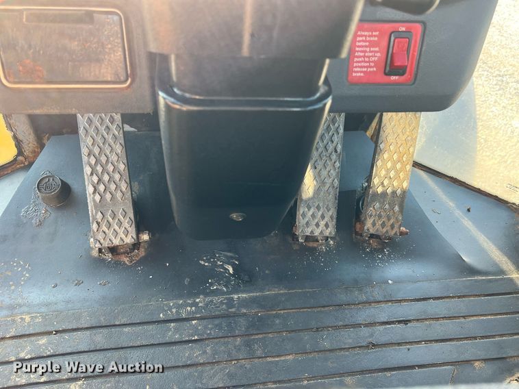 image for item NA9084 2006 John Deere 444J  high lift wheel loader