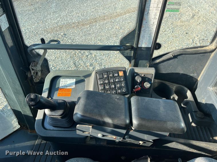 image for item NA9084 2006 John Deere 444J  high lift wheel loader