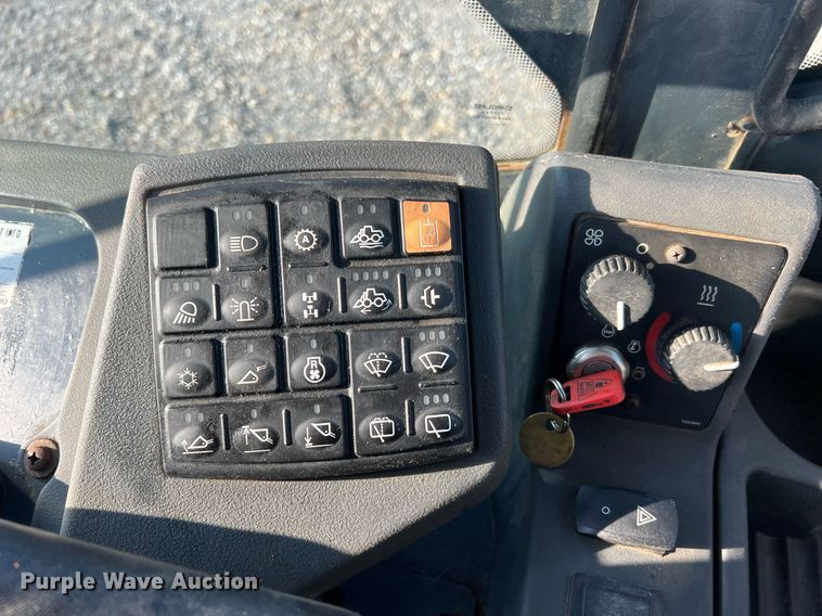 image for item NA9084 2006 John Deere 444J  high lift wheel loader