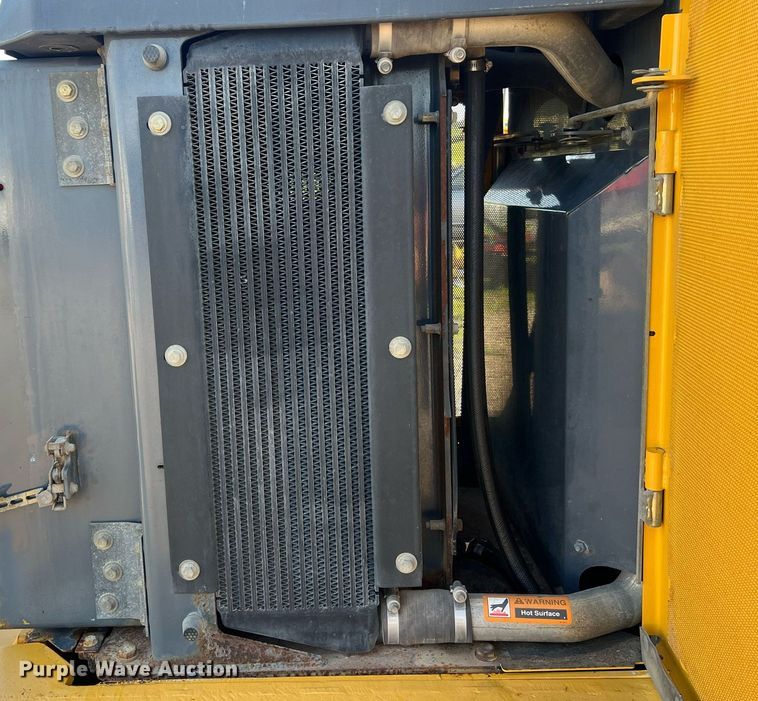 image for item NA9084 2006 John Deere 444J  high lift wheel loader