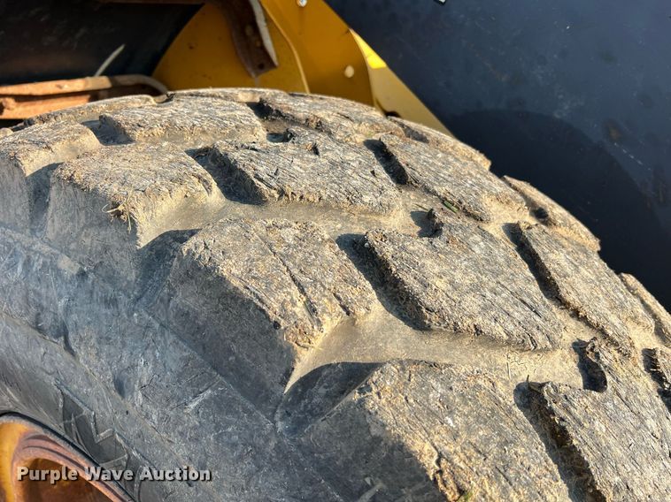 image for item NA9084 2006 John Deere 444J  high lift wheel loader