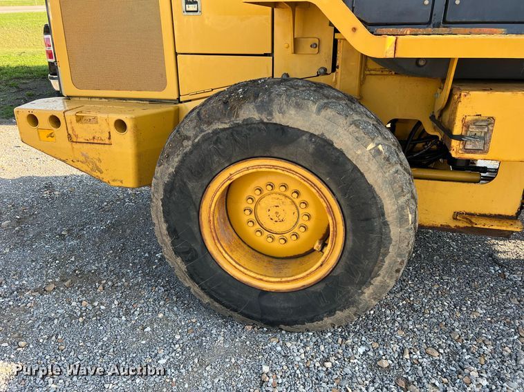 image for item NA9084 2006 John Deere 444J  high lift wheel loader