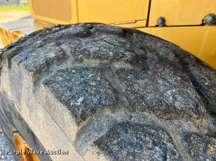 image for item NA9084 2006 John Deere 444J  high lift wheel loader