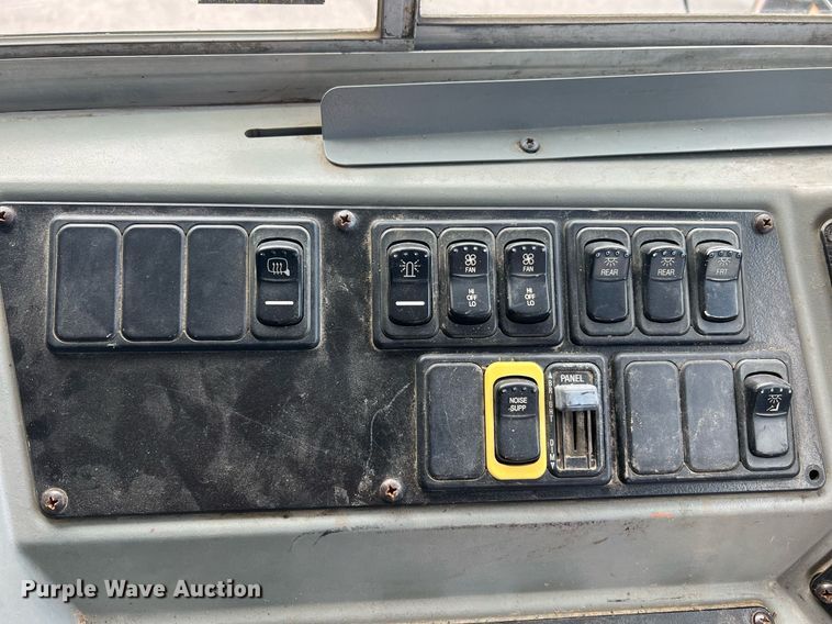 image for item NA9097 2006 Blue Bird  school bus