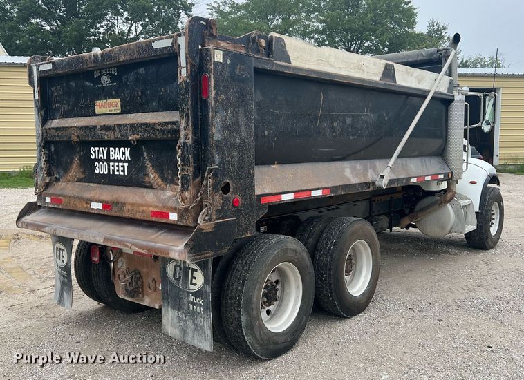 image for item NI9020 2007 Peterbilt 335  dump truck