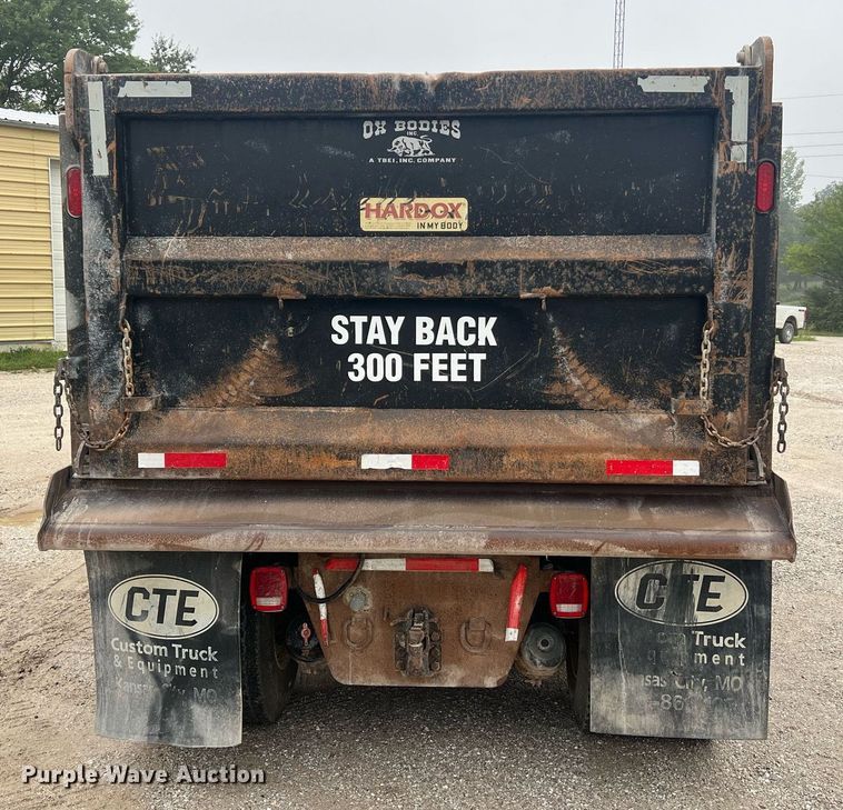 image for item NI9020 2007 Peterbilt 335  dump truck