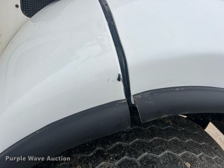 image for item NI9020 2007 Peterbilt 335  dump truck