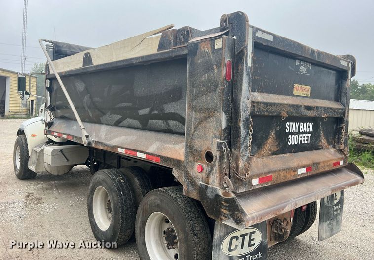 image for item NI9020 2007 Peterbilt 335  dump truck