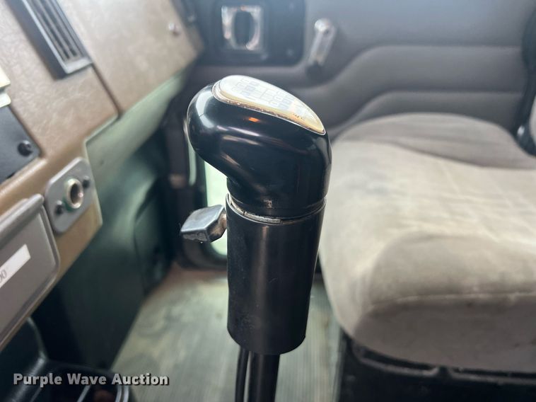 image for item NI9020 2007 Peterbilt 335  dump truck