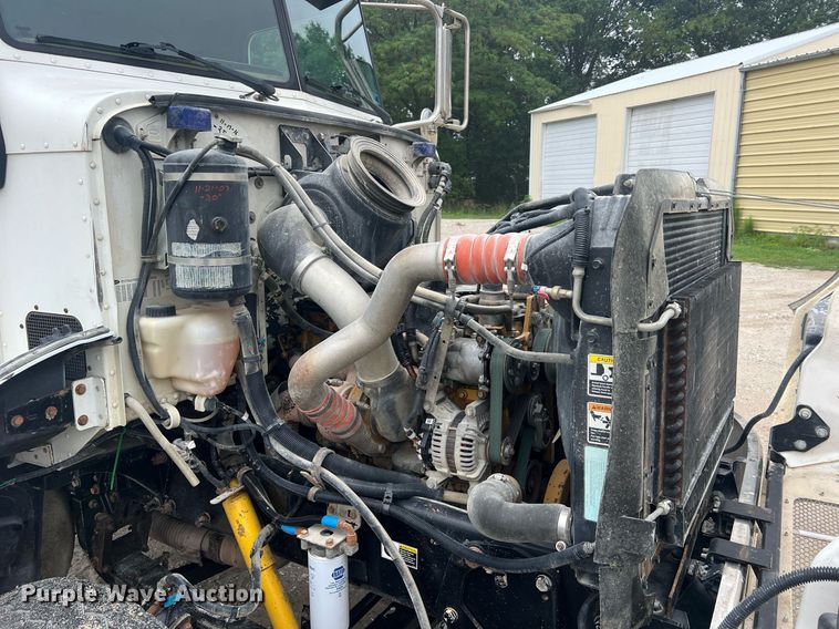 image for item NI9020 2007 Peterbilt 335  dump truck