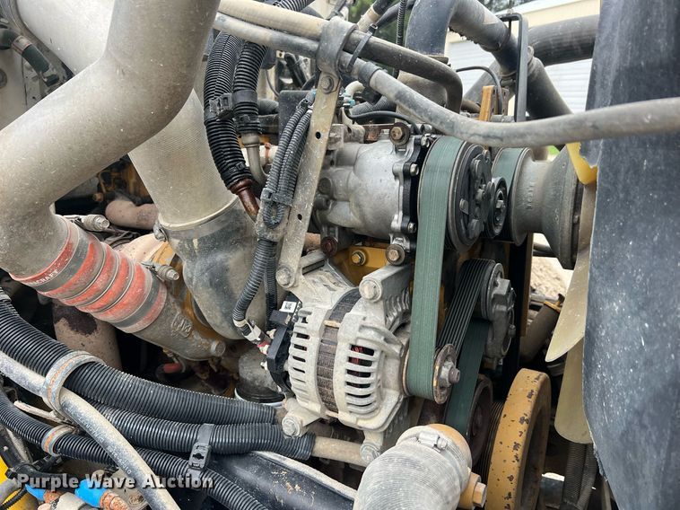 image for item NI9020 2007 Peterbilt 335  dump truck