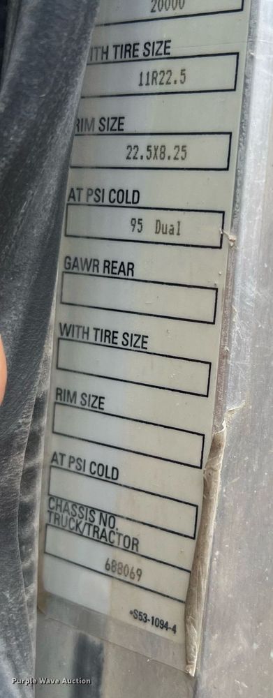 image for item NI9020 2007 Peterbilt 335  dump truck