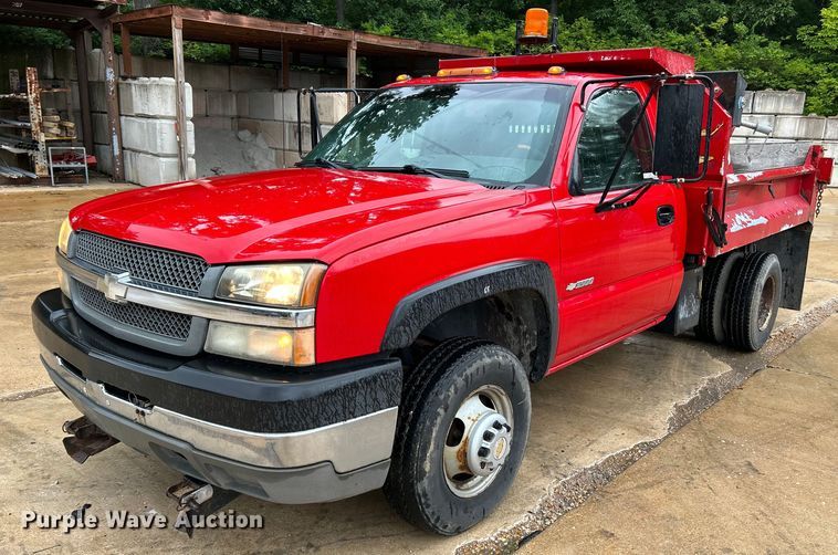 image for item NL9401 2003 Chevrolet Silverado 3500  dump bed pickup truck