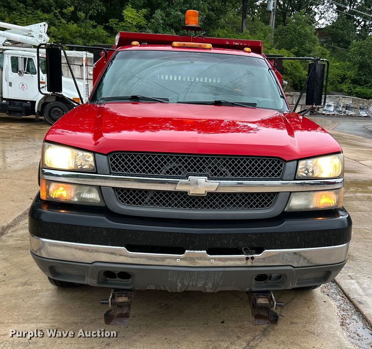 image for item NL9401 2003 Chevrolet Silverado 3500  dump bed pickup truck