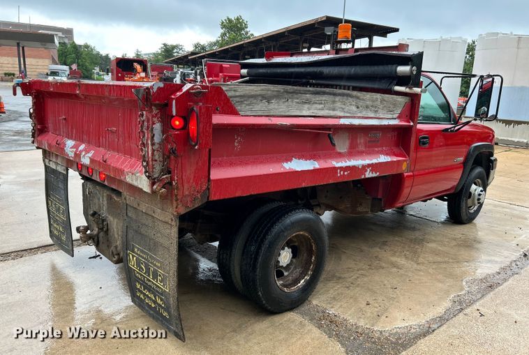 image for item NL9401 2003 Chevrolet Silverado 3500  dump bed pickup truck