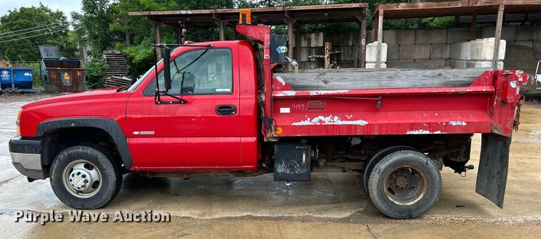 image for item NL9401 2003 Chevrolet Silverado 3500  dump bed pickup truck