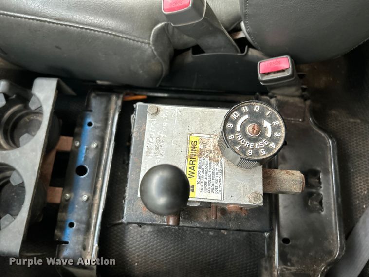 image for item NL9401 2003 Chevrolet Silverado 3500  dump bed pickup truck