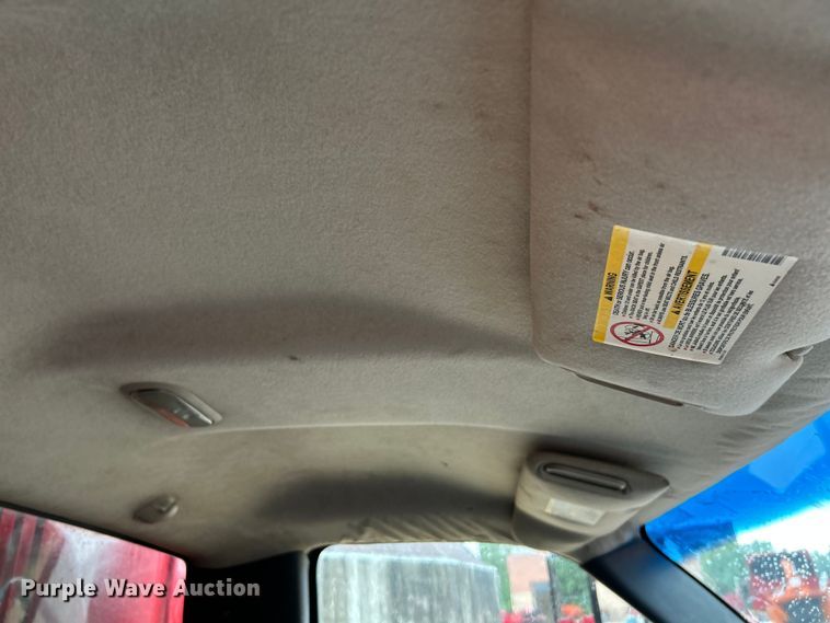 image for item NL9401 2003 Chevrolet Silverado 3500  dump bed pickup truck