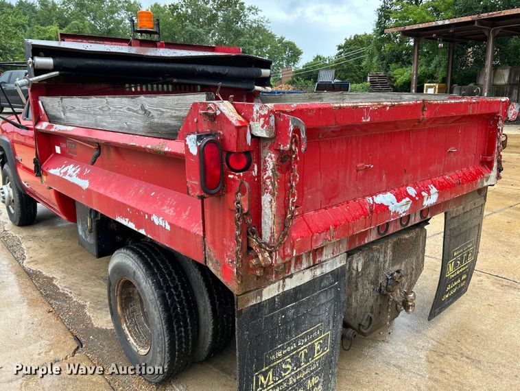 image for item NL9401 2003 Chevrolet Silverado 3500  dump bed pickup truck