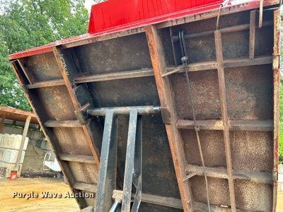 image for item NL9401 2003 Chevrolet Silverado 3500  dump bed pickup truck