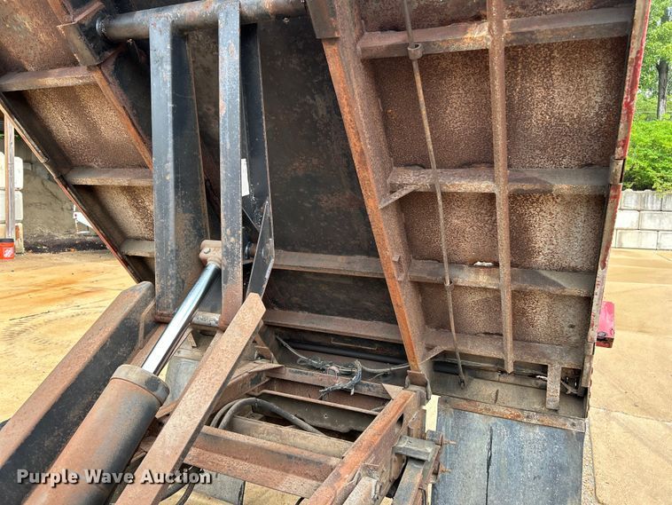 image for item NL9401 2003 Chevrolet Silverado 3500  dump bed pickup truck