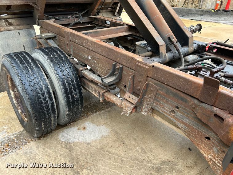 image for item NL9401 2003 Chevrolet Silverado 3500  dump bed pickup truck