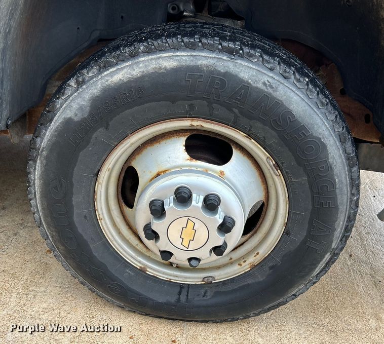 image for item NL9401 2003 Chevrolet Silverado 3500  dump bed pickup truck