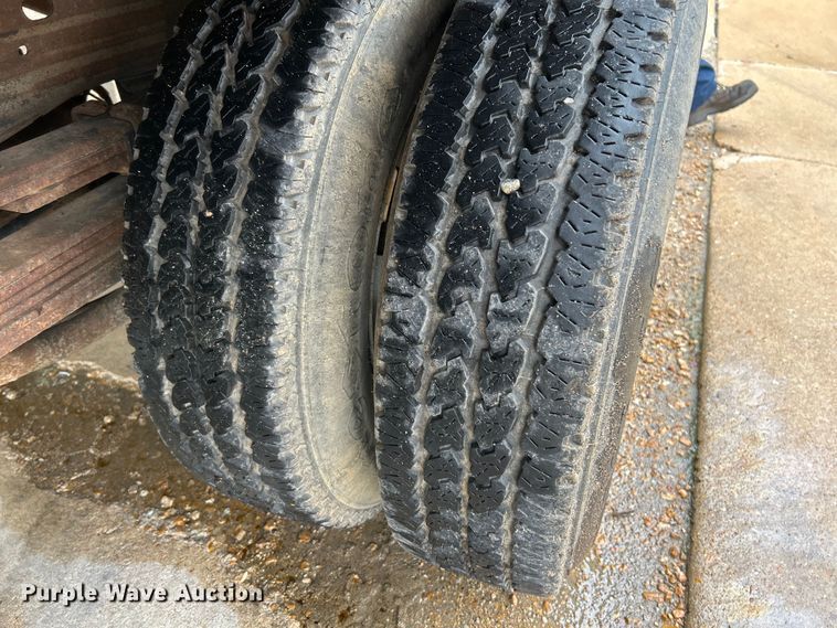 image for item NL9401 2003 Chevrolet Silverado 3500  dump bed pickup truck