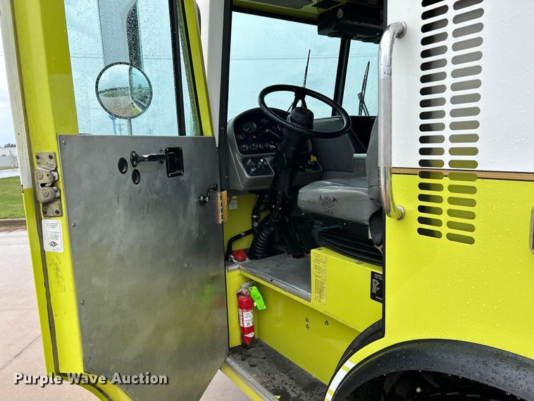 image for item NL9442 1998 Spartan Advantage  pumper fire truck