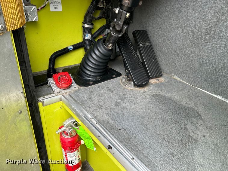 image for item NL9442 1998 Spartan Advantage  pumper fire truck