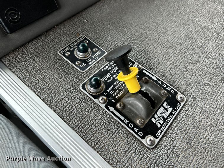 image for item NL9442 1998 Spartan Advantage  pumper fire truck