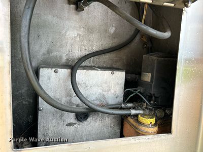 image for item NL9442 1998 Spartan Advantage  pumper fire truck