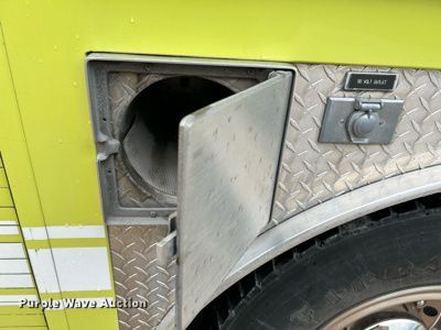 image for item NL9442 1998 Spartan Advantage  pumper fire truck