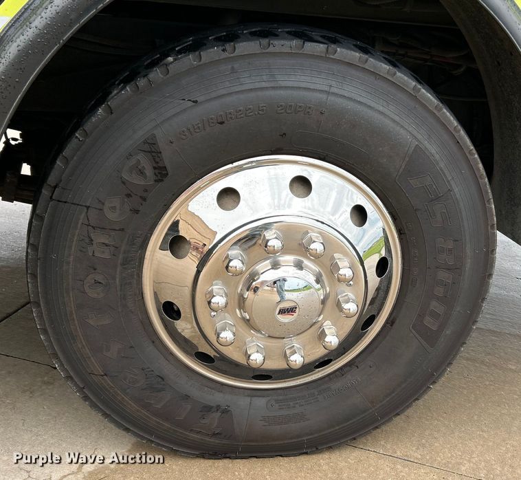 image for item NL9442 1998 Spartan Advantage  pumper fire truck