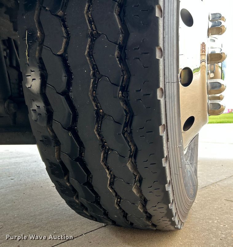 image for item NL9442 1998 Spartan Advantage  pumper fire truck