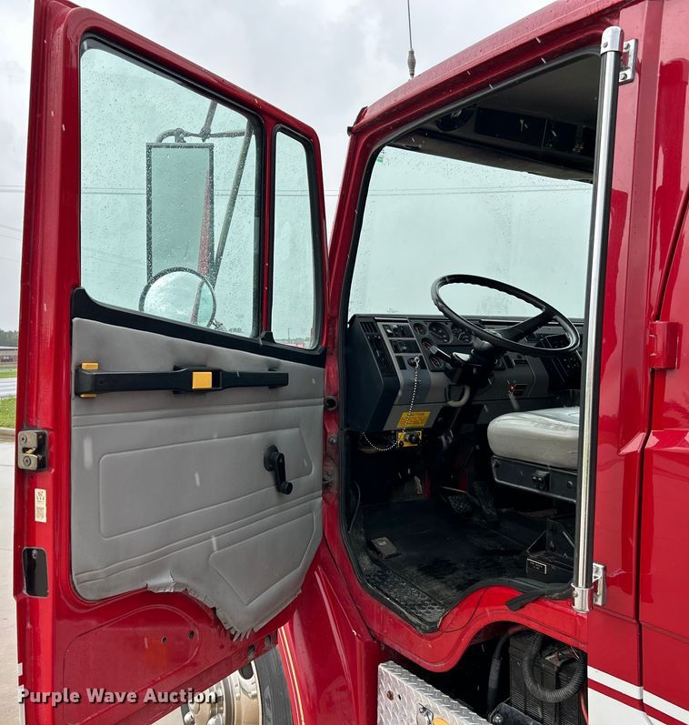 image for item NL9443 1997 Freightliner FL70  pumper fire truck