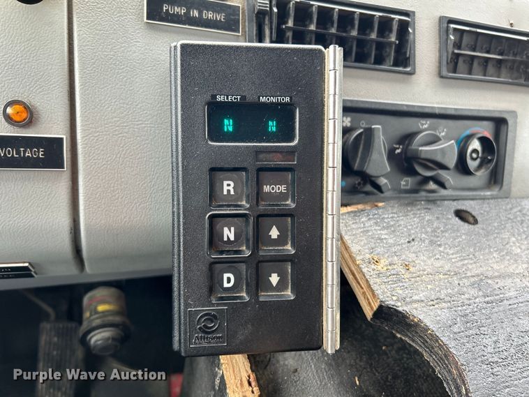 image for item NL9443 1997 Freightliner FL70  pumper fire truck