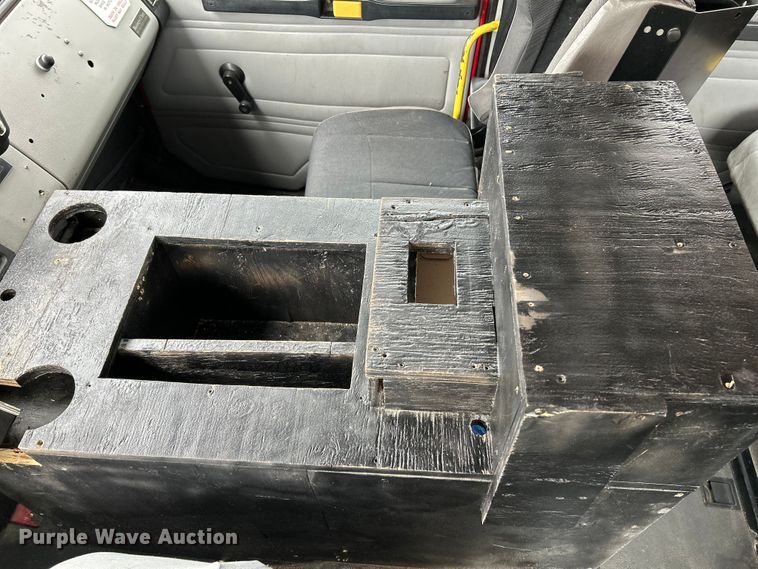 image for item NL9443 1997 Freightliner FL70  pumper fire truck