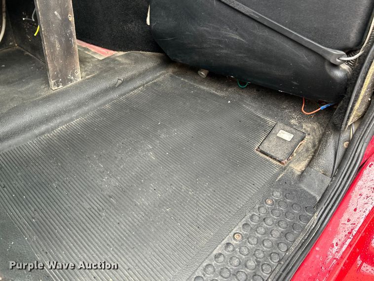 image for item NL9443 1997 Freightliner FL70  pumper fire truck