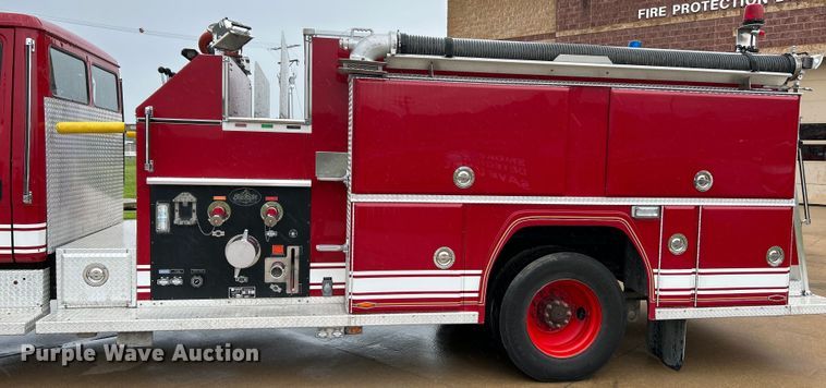 image for item NL9443 1997 Freightliner FL70  pumper fire truck