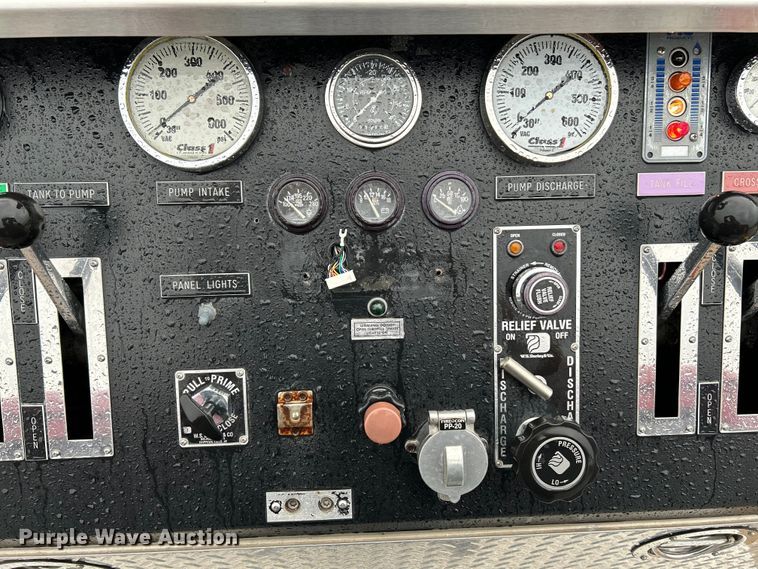 image for item NL9443 1997 Freightliner FL70  pumper fire truck