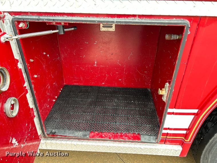 image for item NL9443 1997 Freightliner FL70  pumper fire truck