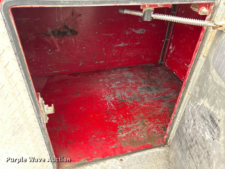 image for item NL9443 1997 Freightliner FL70  pumper fire truck