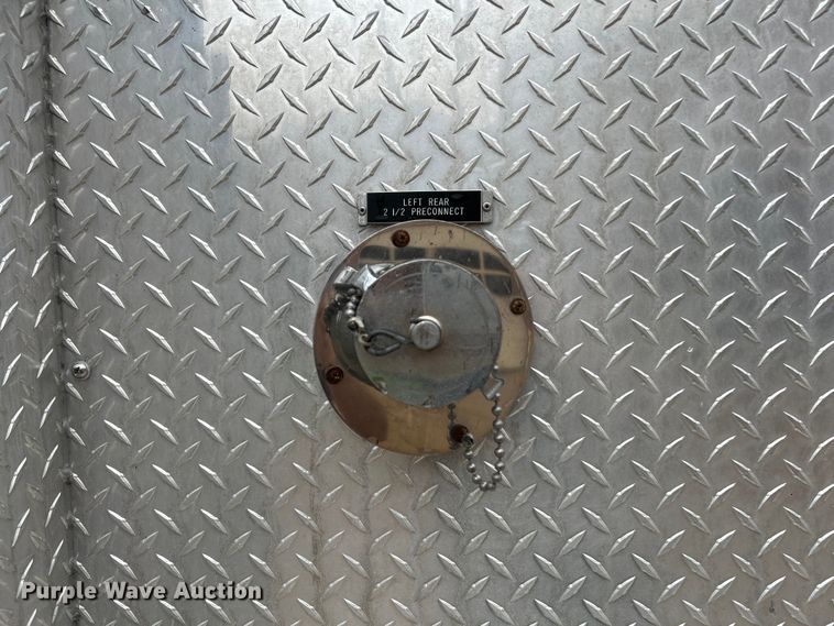 image for item NL9443 1997 Freightliner FL70  pumper fire truck