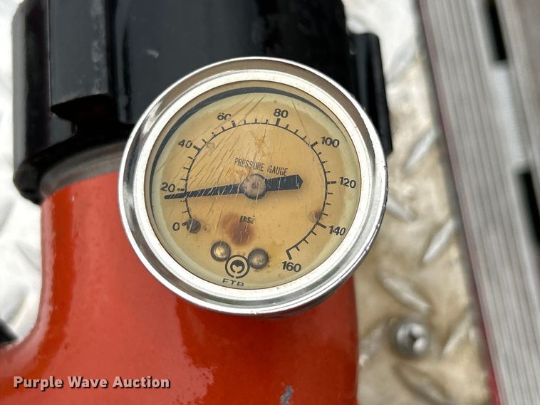 image for item NL9443 1997 Freightliner FL70  pumper fire truck