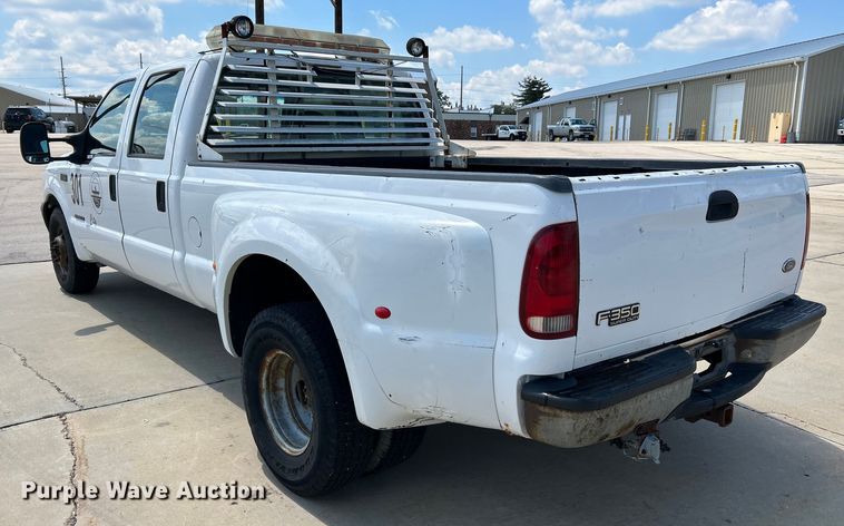 image for item NL9463 2000 Ford F350 Super Duty XL  Crew Cab pickup truck